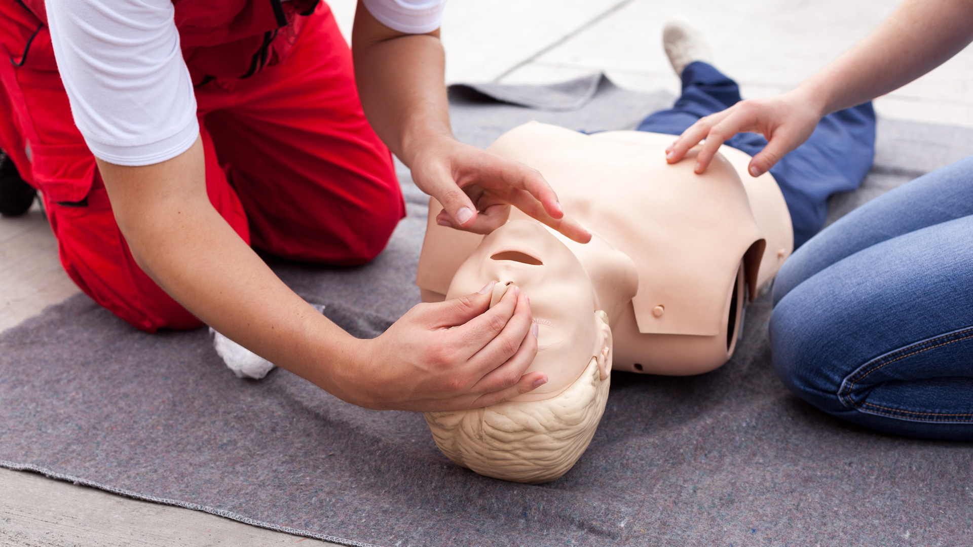 First Aid at Work vs. Emergency First Aid at Work: What's the Difference?